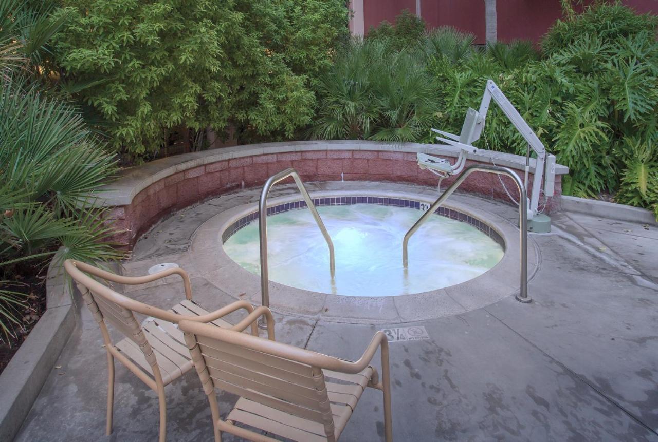 Worldmark Anaheim Exterior photo